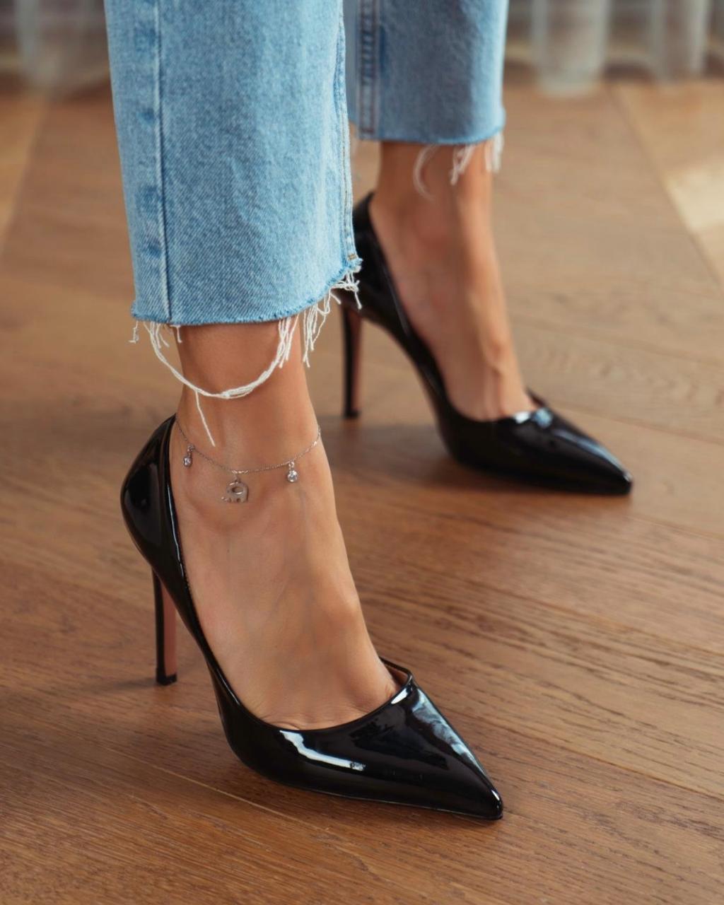 SALOME BLACK