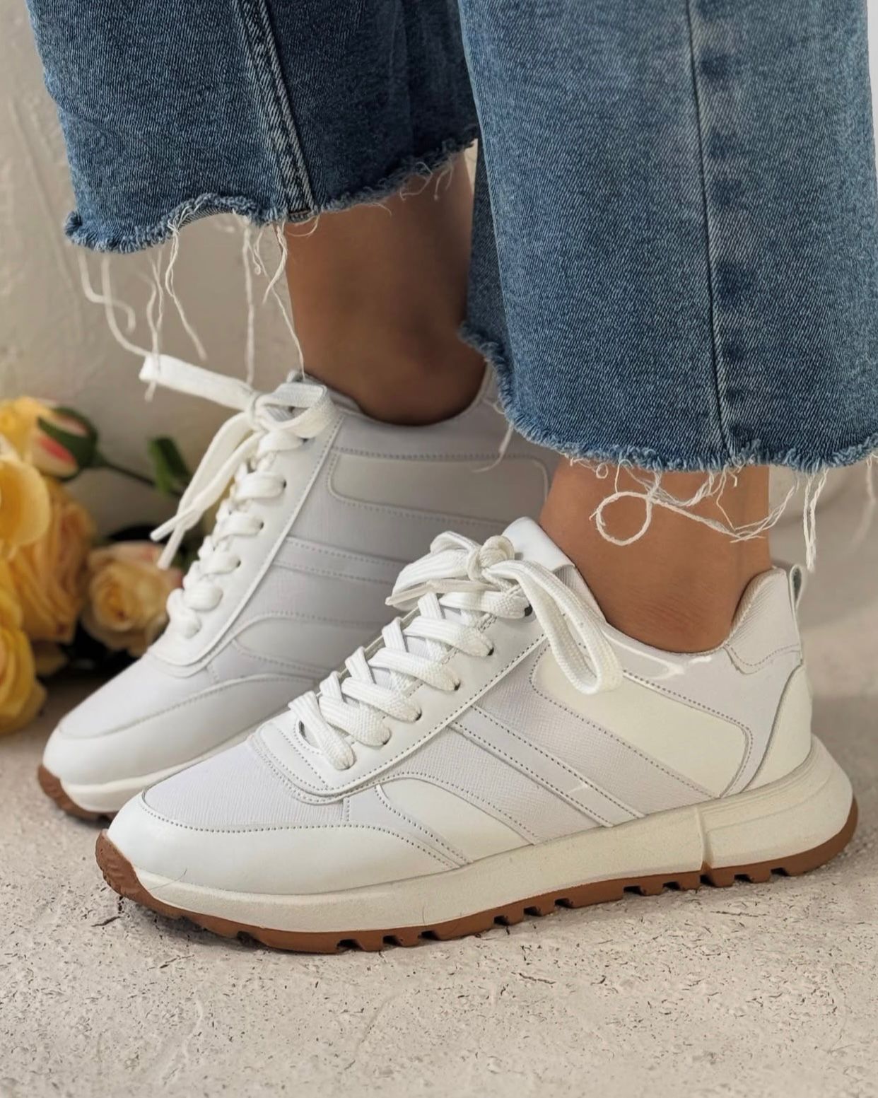NYSSARA WHITE
