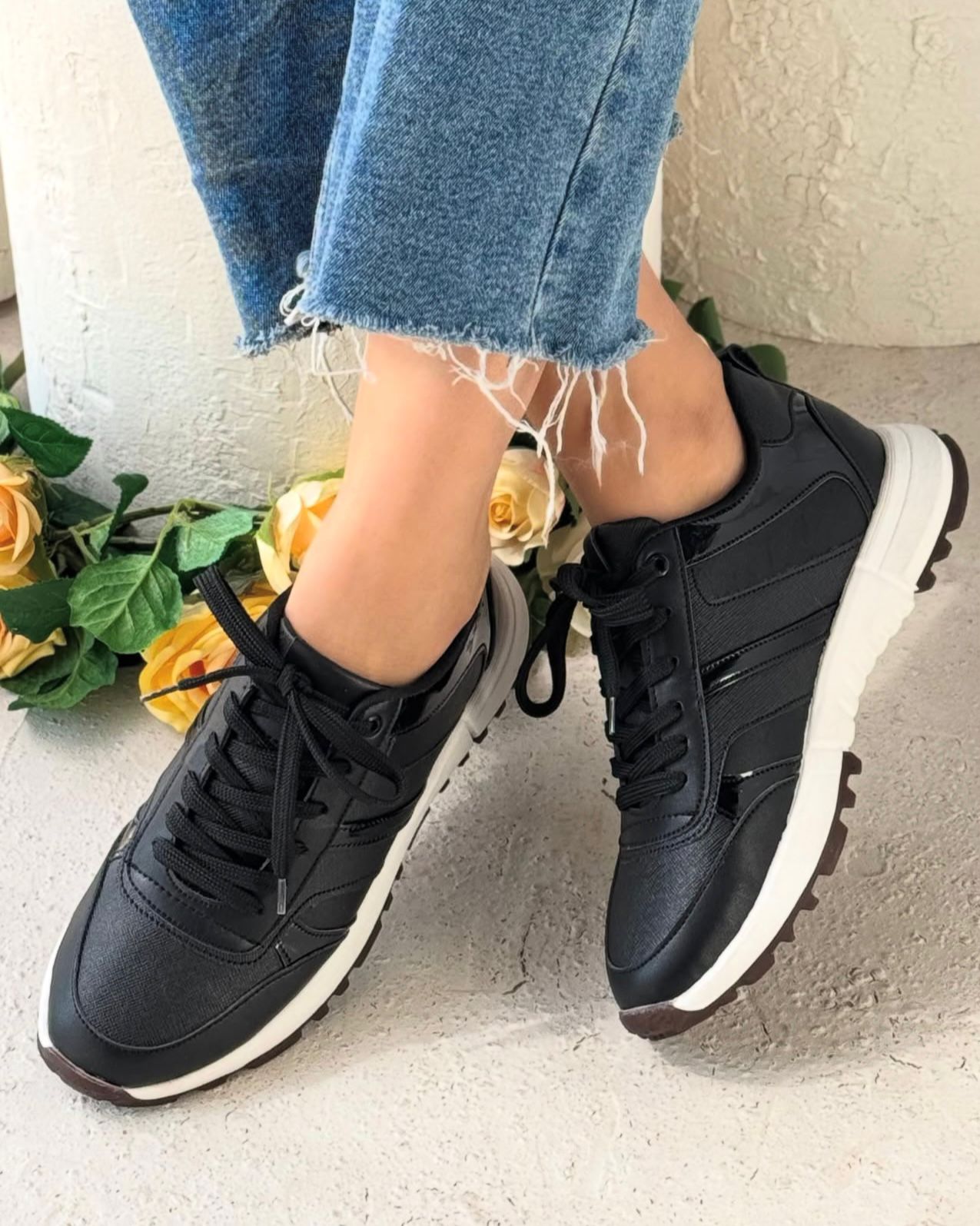NYSSARA BLACK