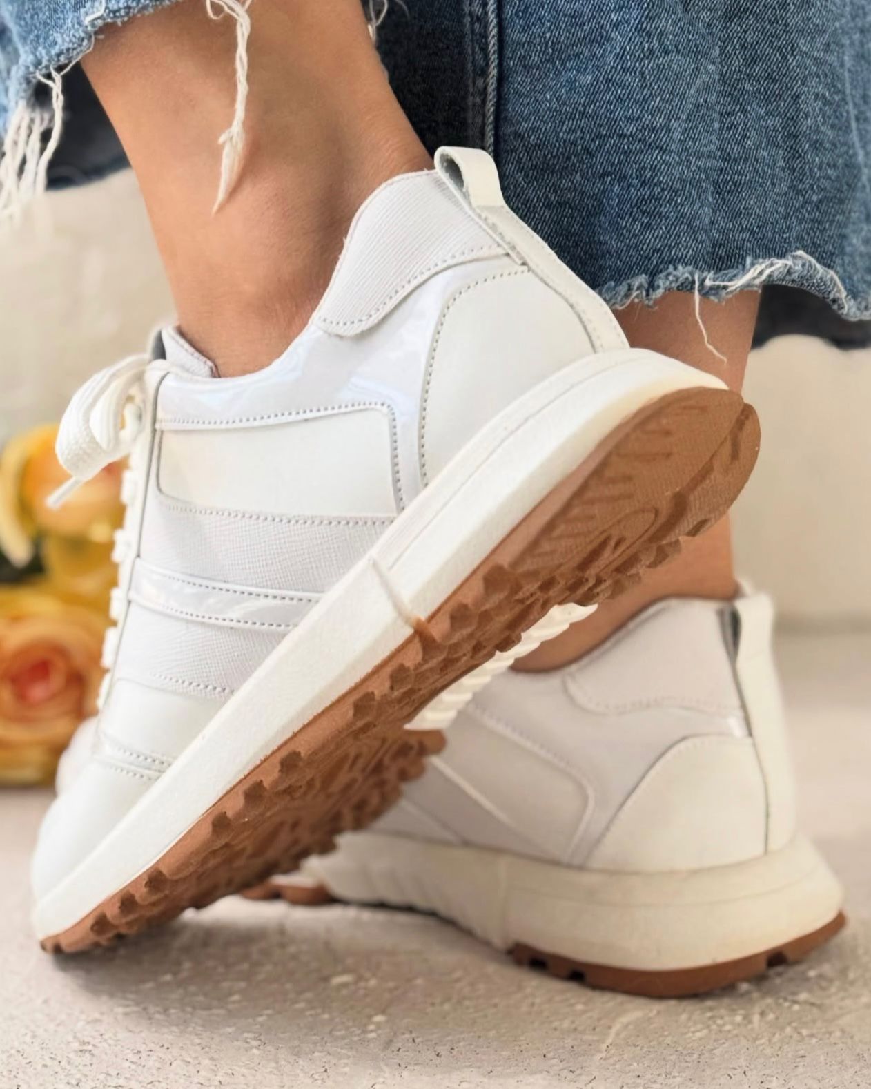 NYSSARA WHITE